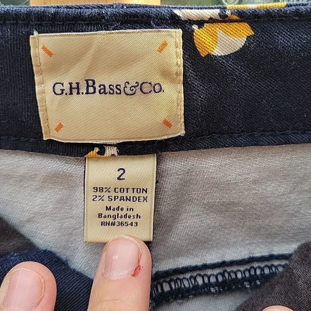 G. H. bass & Co navy owl skirt size 2